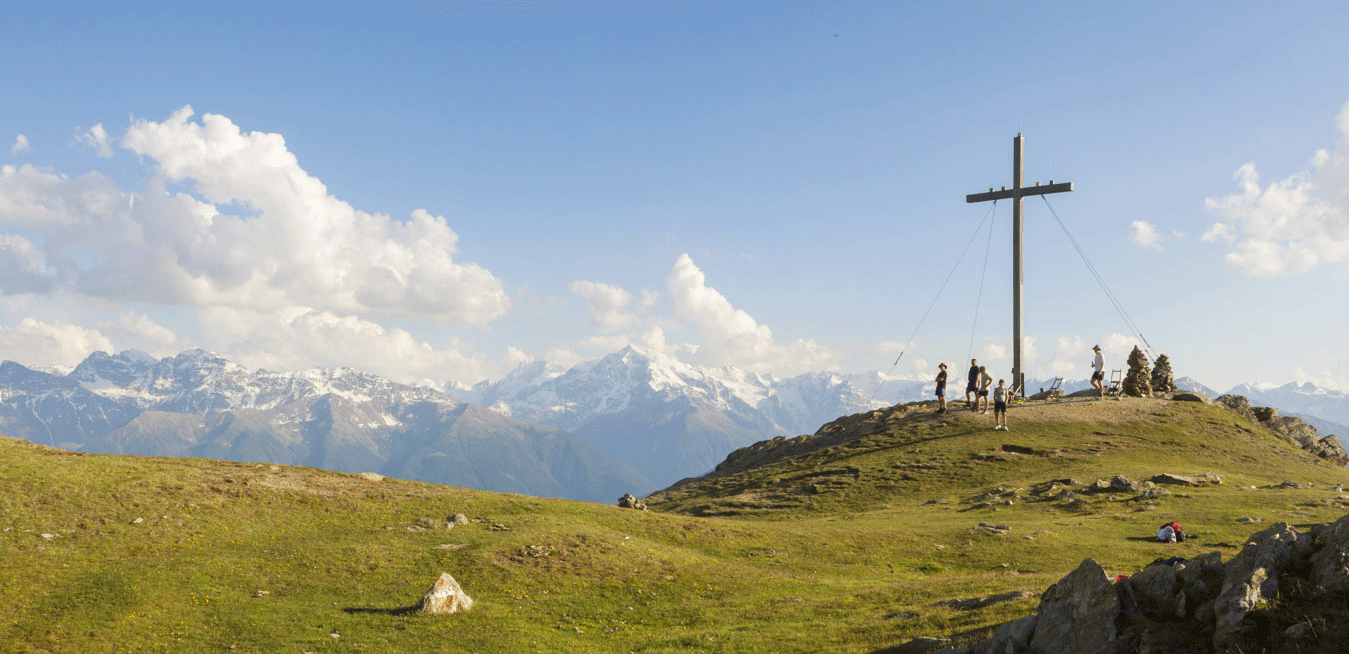 Wandern-bis-zum-Gipfelkreuz